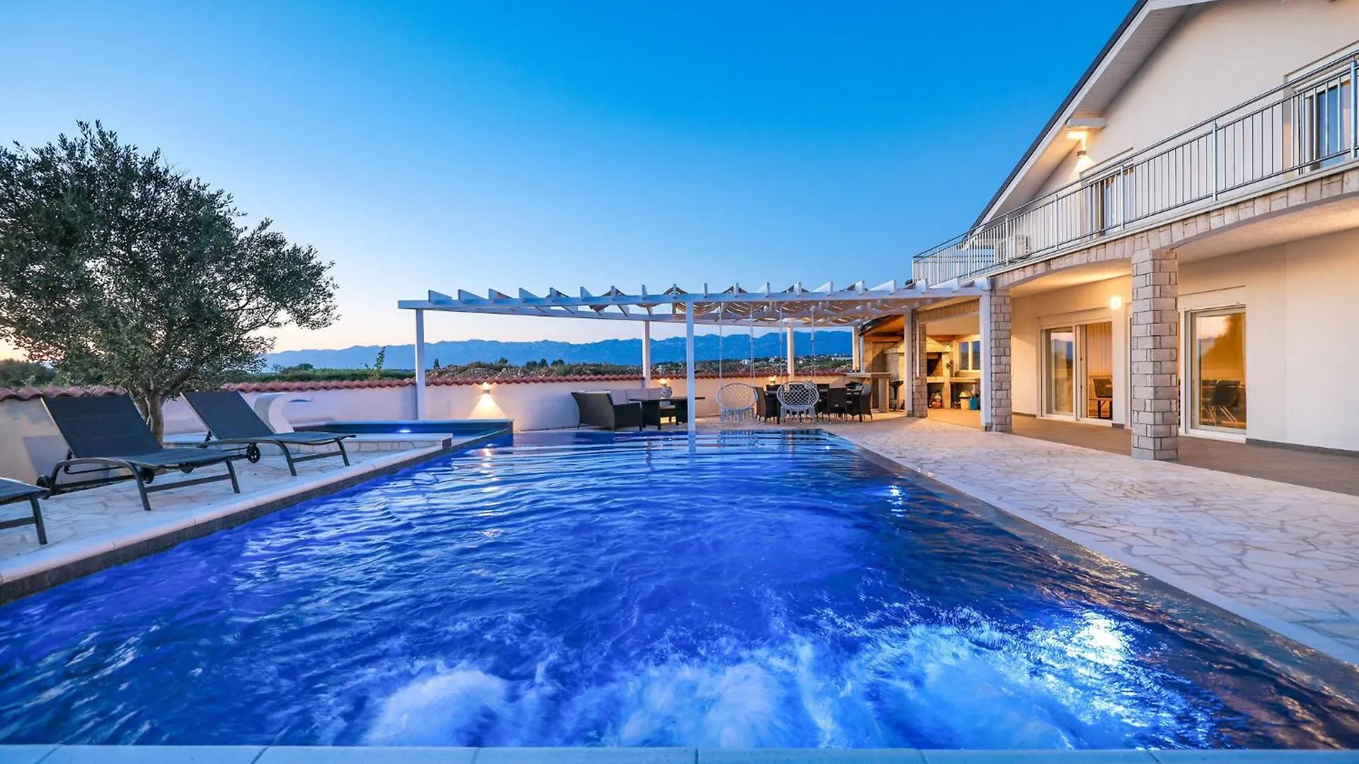 Gorgeous Home In Vrsi With Wifi