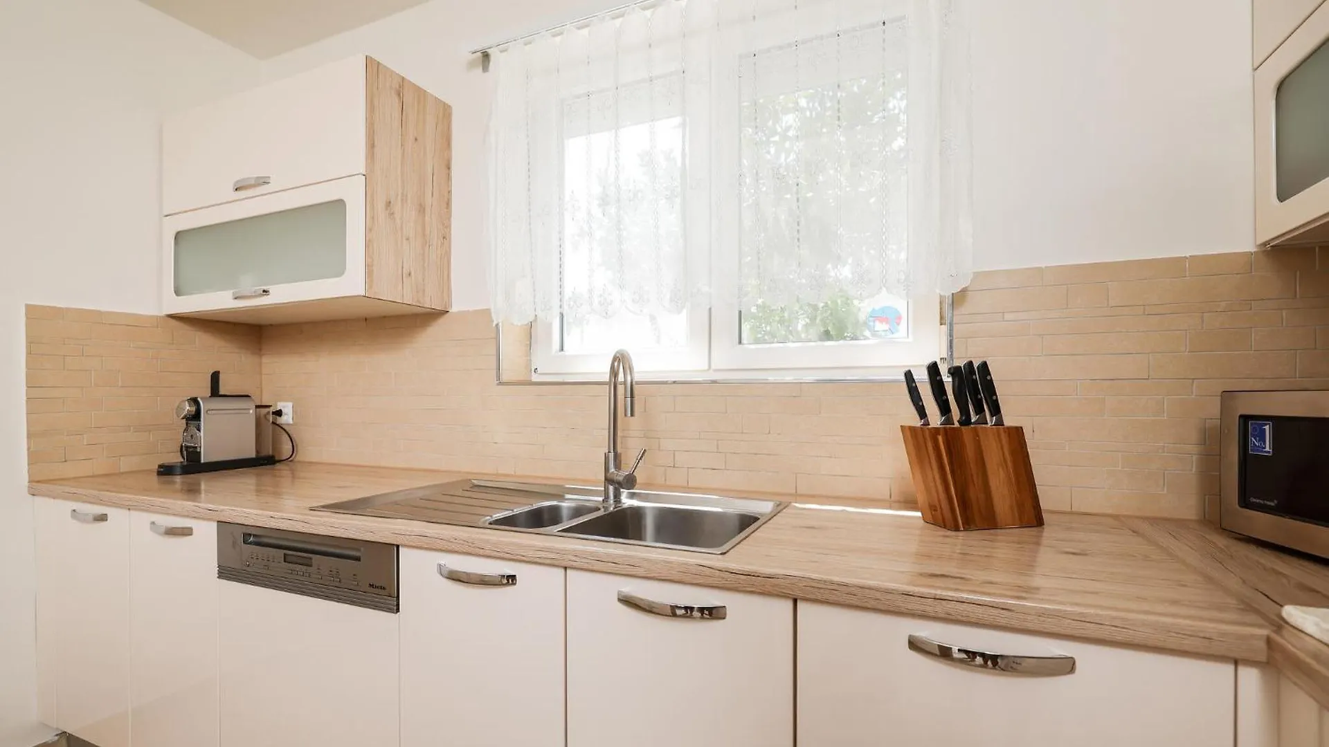 Gorgeous Home In Vrsi With Wifi Σπίτι διακοπών